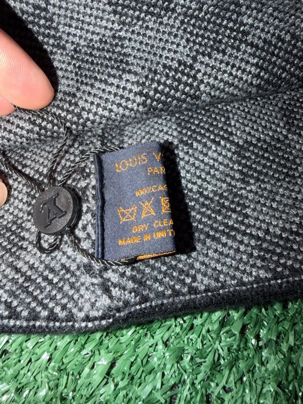 Louis Vuitton Black and Gray Damier Knit Beanie - Picture 2 of 2